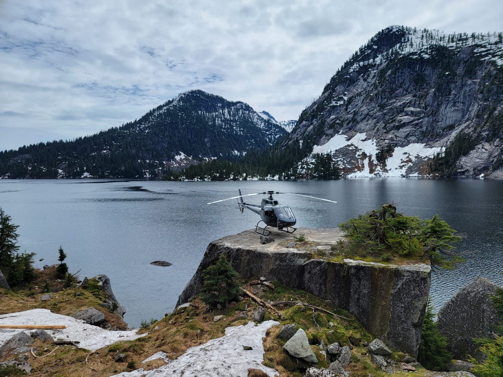 Capital Helicopters — Coastal landing